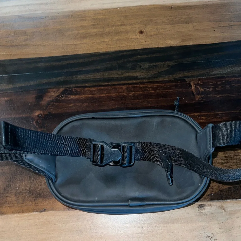 Adidas Black Crossbody - Picture 4 of 5